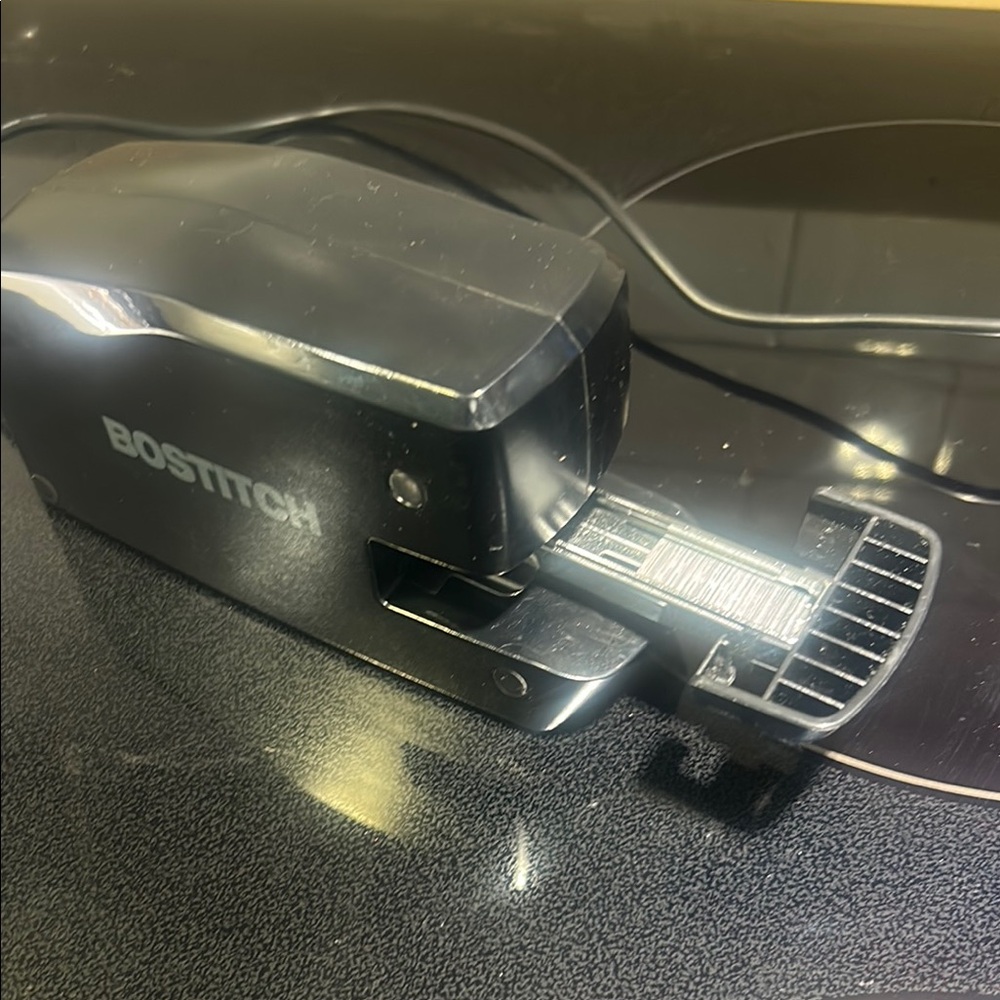 Desk accessories bundle - Picture 3 of 10